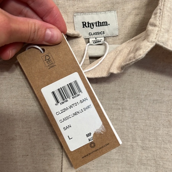 New with Tags- Rhythm Men’s Classic Linen Shirt Sand - Size Large - Picture 2 of 6